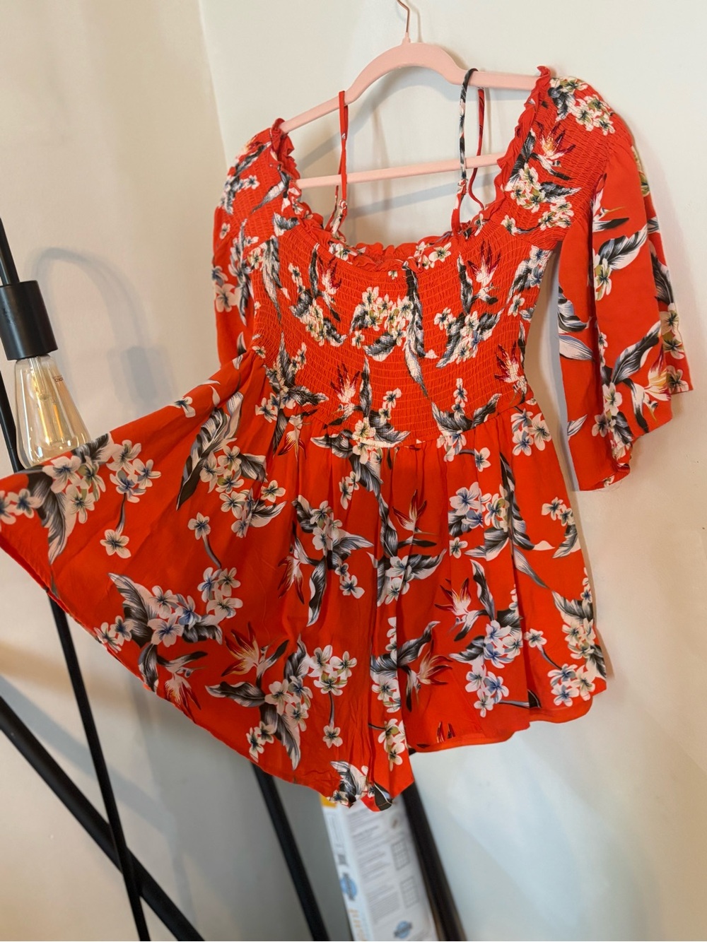 Entro romper Coral Red Floral